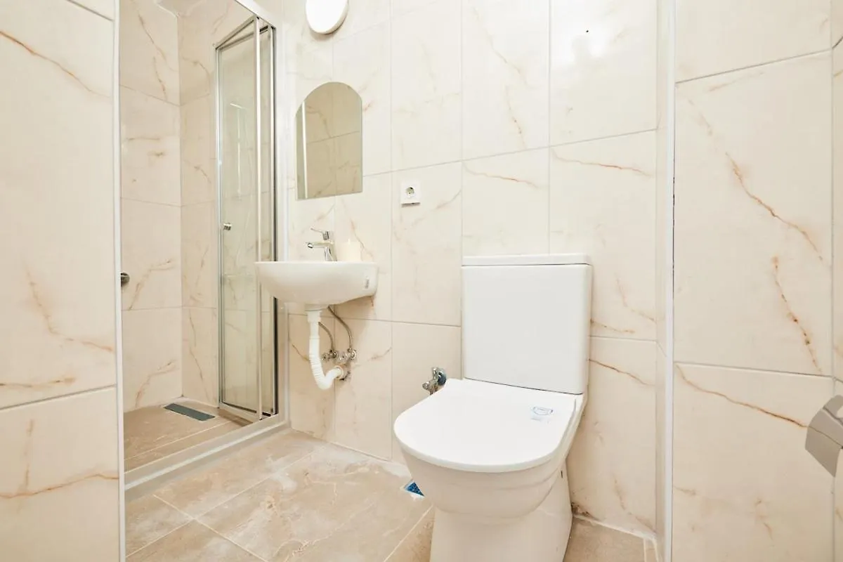 Stunning 3Br 3Bathroom 3Ac Near Metro D2 Istanbul 0*,  Turkey